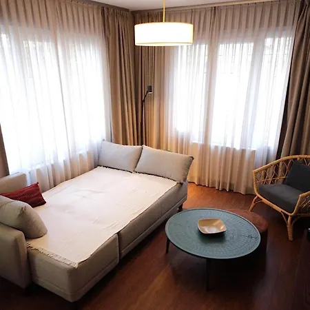 Superior Refurbished Flat In The Heart Of Daire *