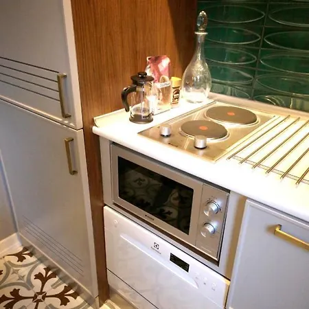 Superior Refurbished Flat In The Heart Of Apartment *