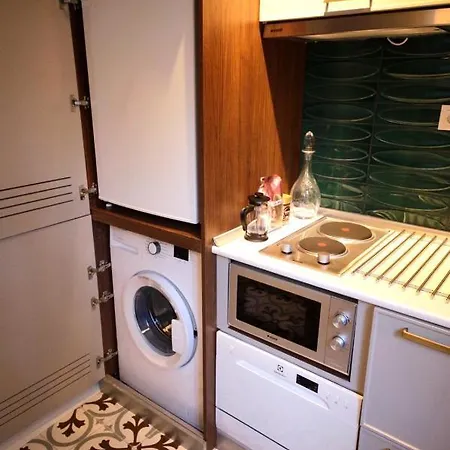 Superior Refurbished Flat In The Heart Of * Istambul