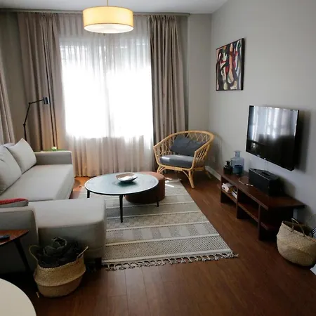 Superior Refurbished Flat In The Heart Of